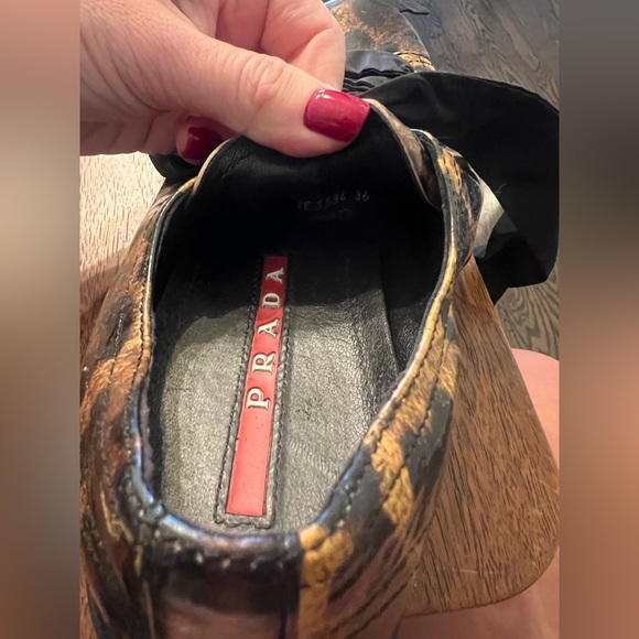Prada patent leather leopard size 36 sneakers - Picture 5 of 5